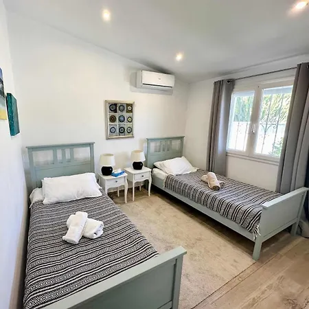 3 Bedroom Exceptional In Moraira With Pool